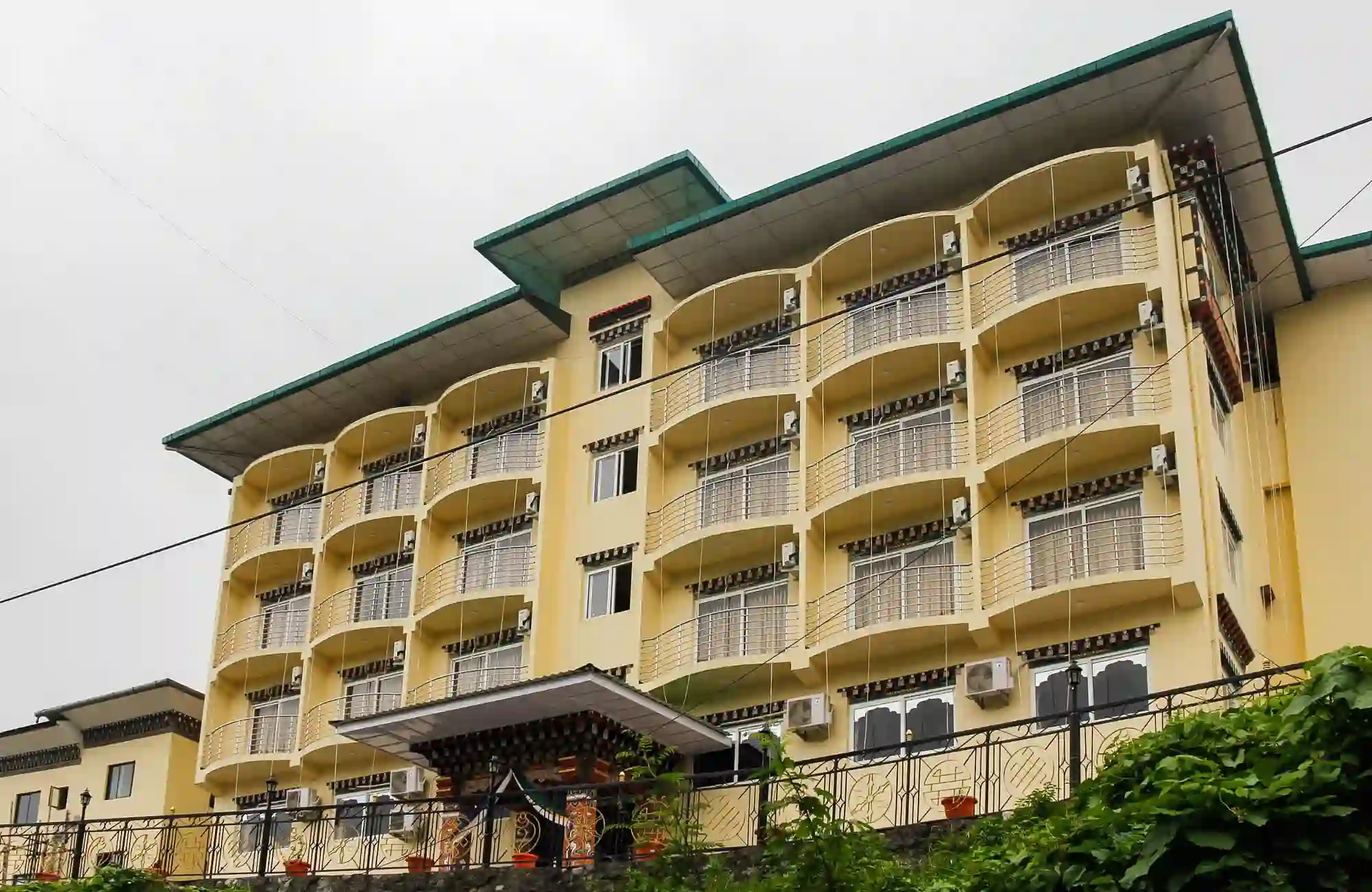 Hotel Amo Chhu View Front