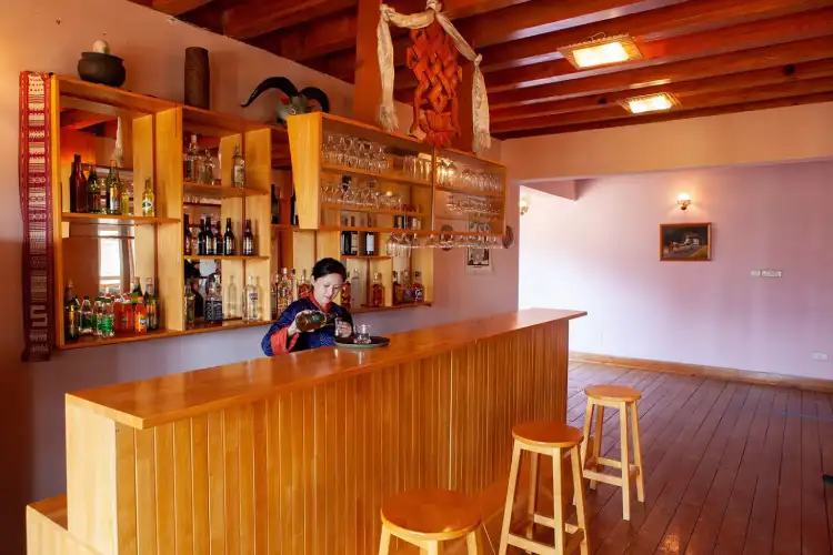 Hotel Ugyenling Bar Serving