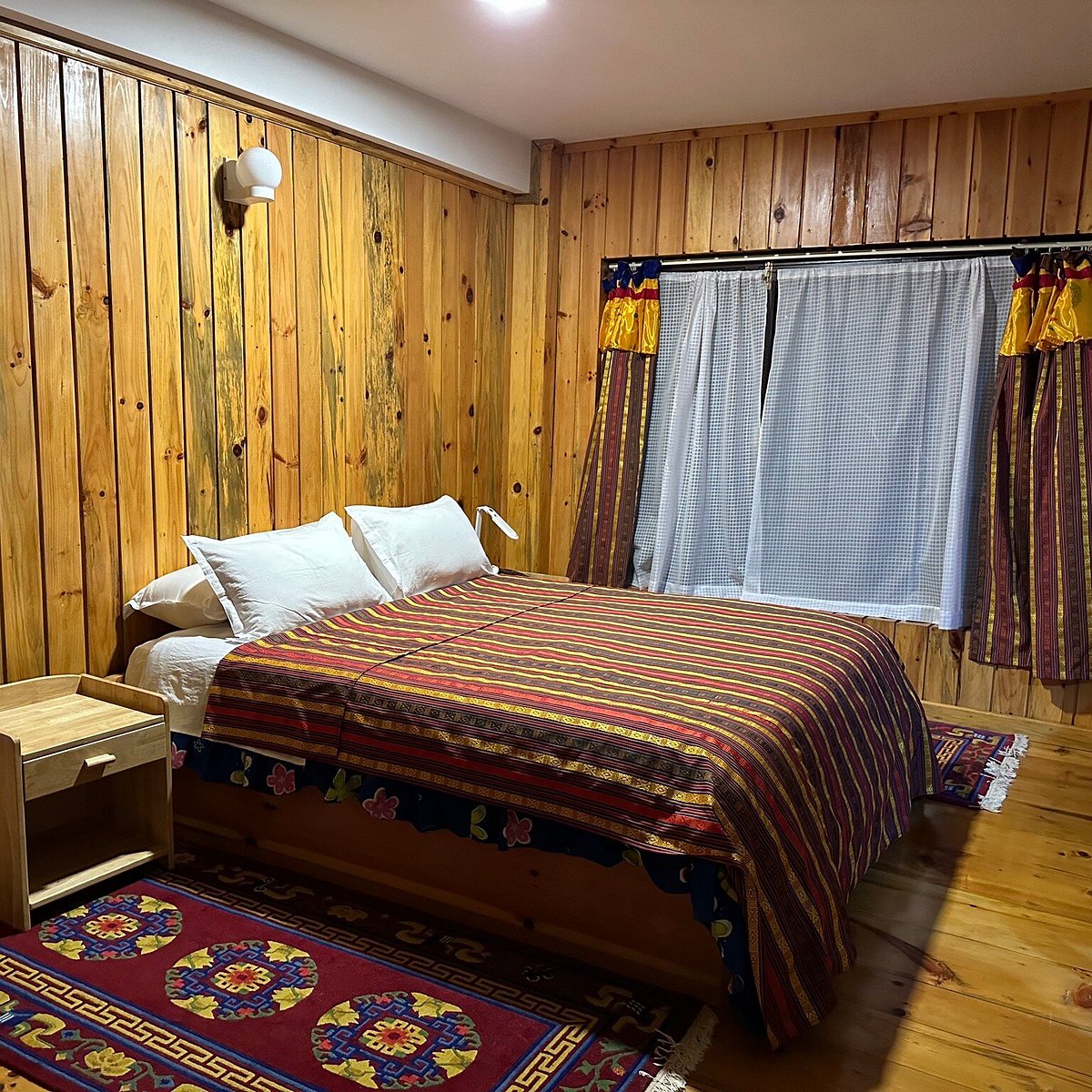 Pamtsho Hotel