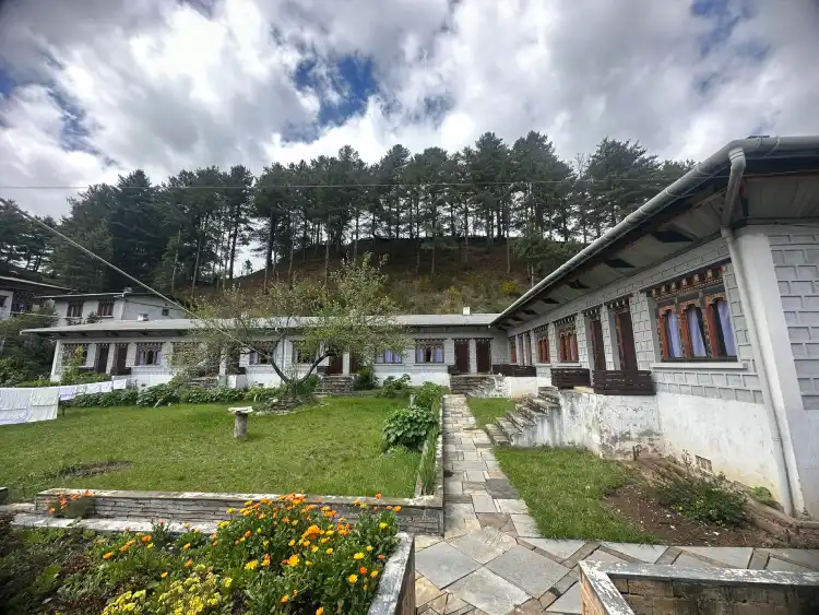 Rinchenling Resort