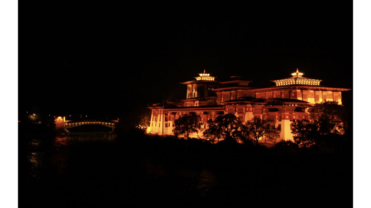 Night view of Punakha Dzong
